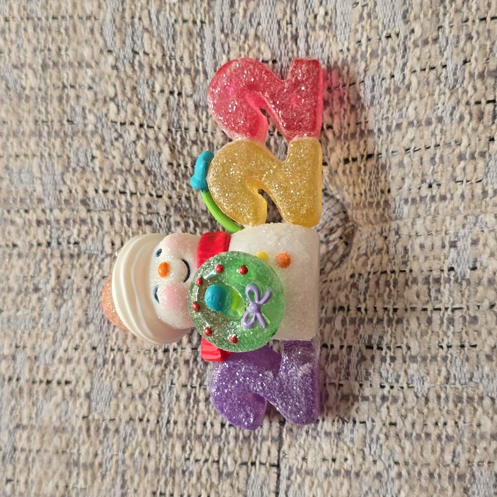 HALLMARK COLLECTIBLE KEEPSAKE "SWEET DECADE" CHRISTMAS TREE ORNAMENT